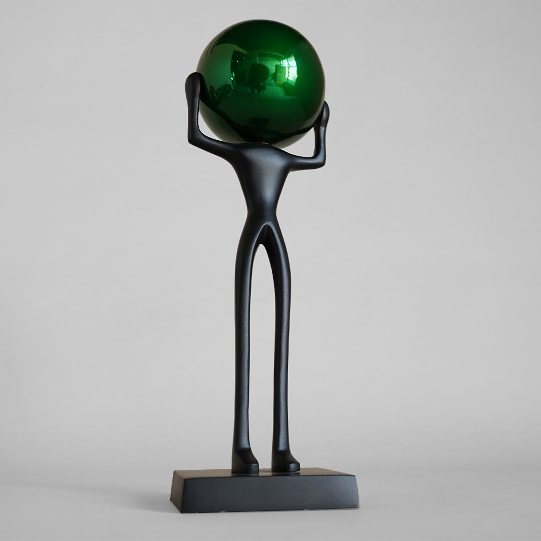 Marmor Green Ball Man sculpture