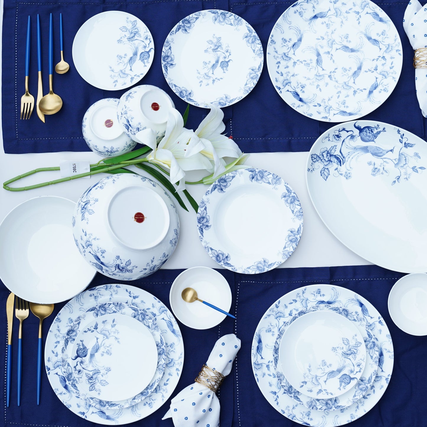 Apricus Peacock Bonechina Blue Dinner Set (Set of 27 pcs)