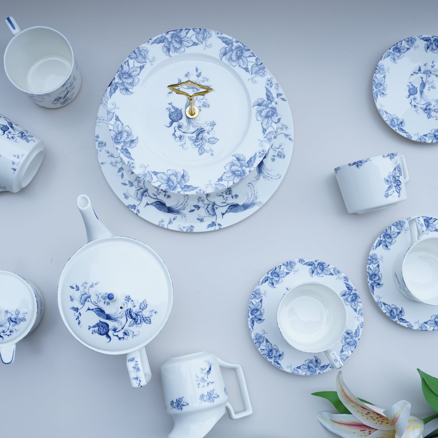 Apricus Peacock Bone China Tea Set (Set of 15 pcs)