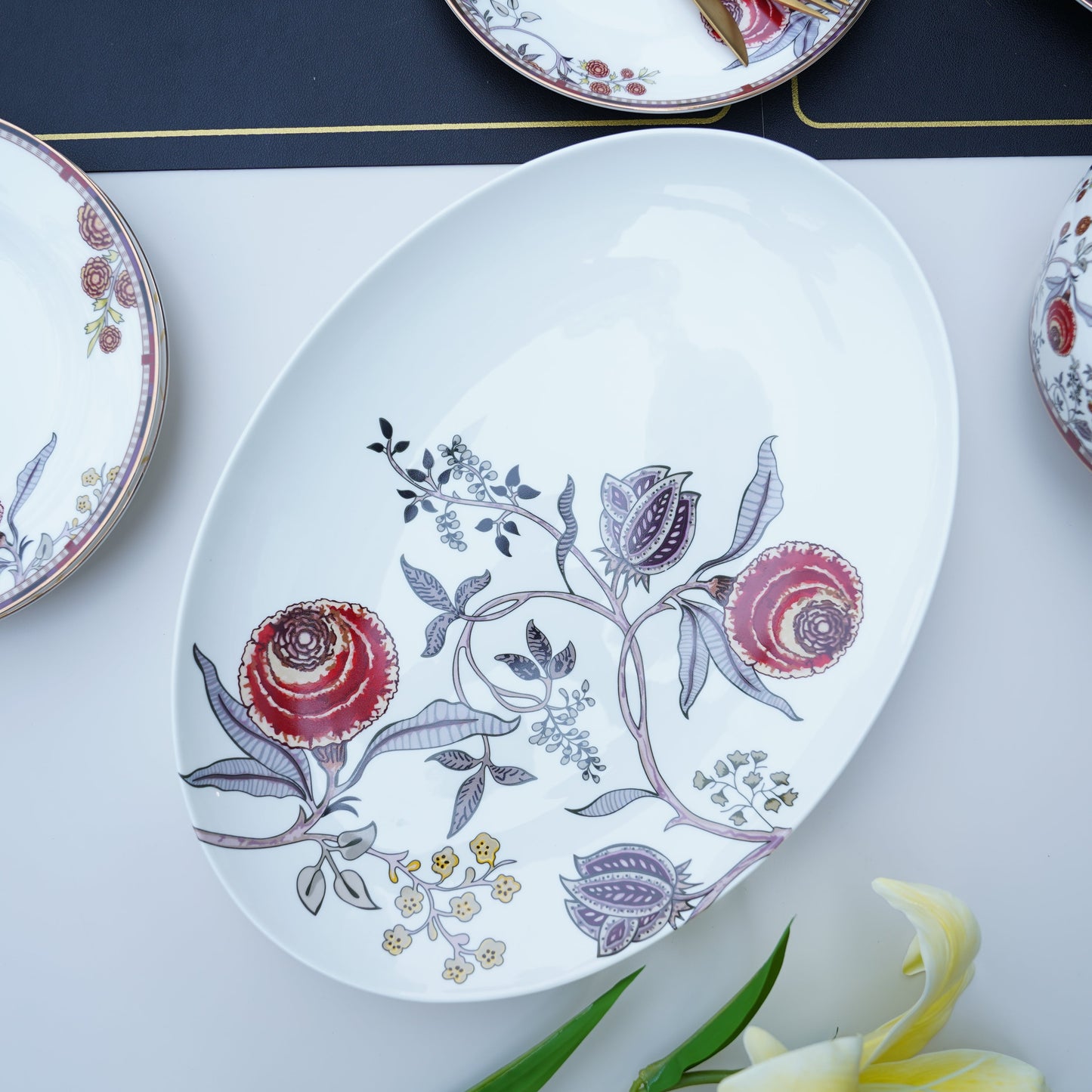 Red marigold Bone china Oval platter