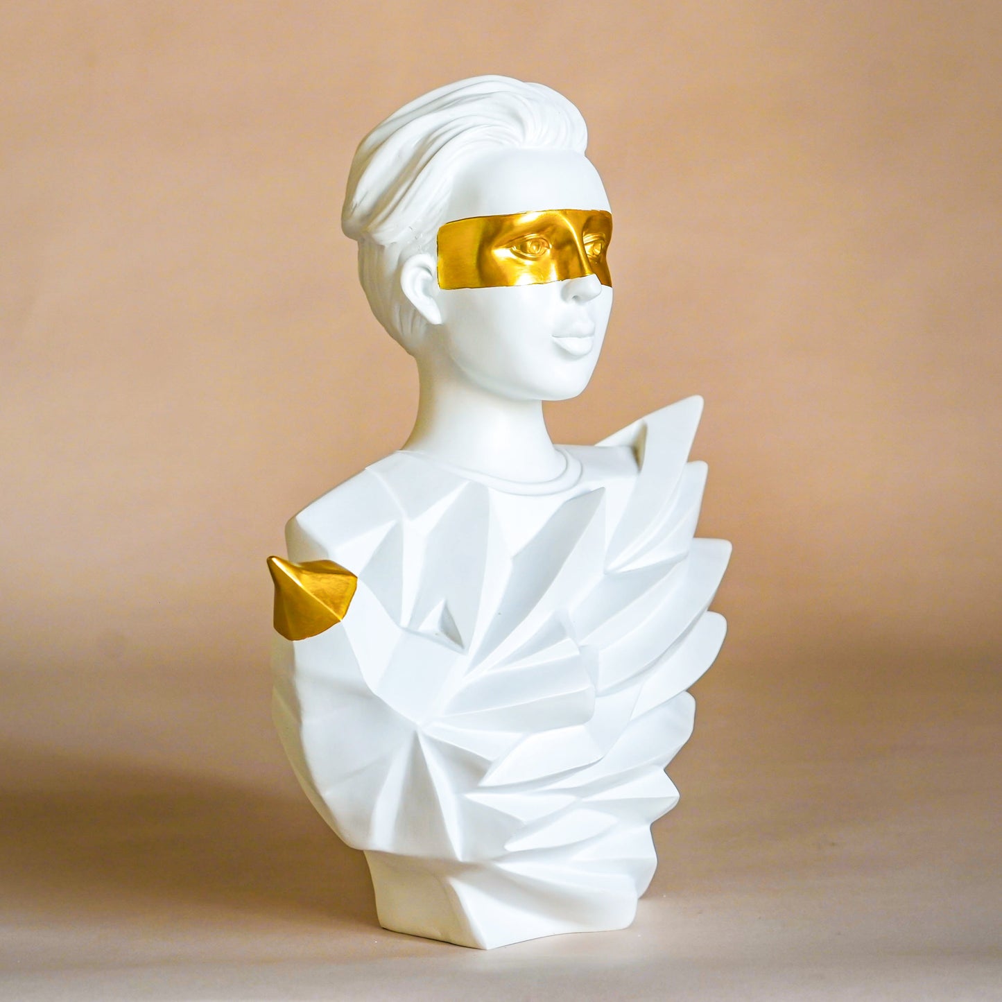 Indomitus Lady sculpture