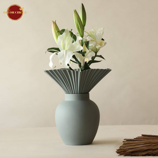 Sweven Decorative Flower Grey Vase