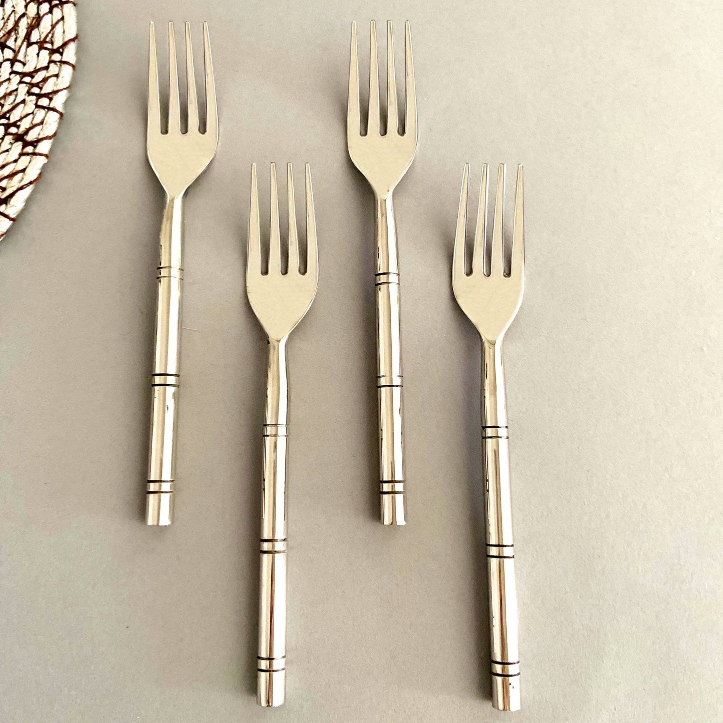 Modern Glossy Dinner Forks set of 4 - The Decor Circle