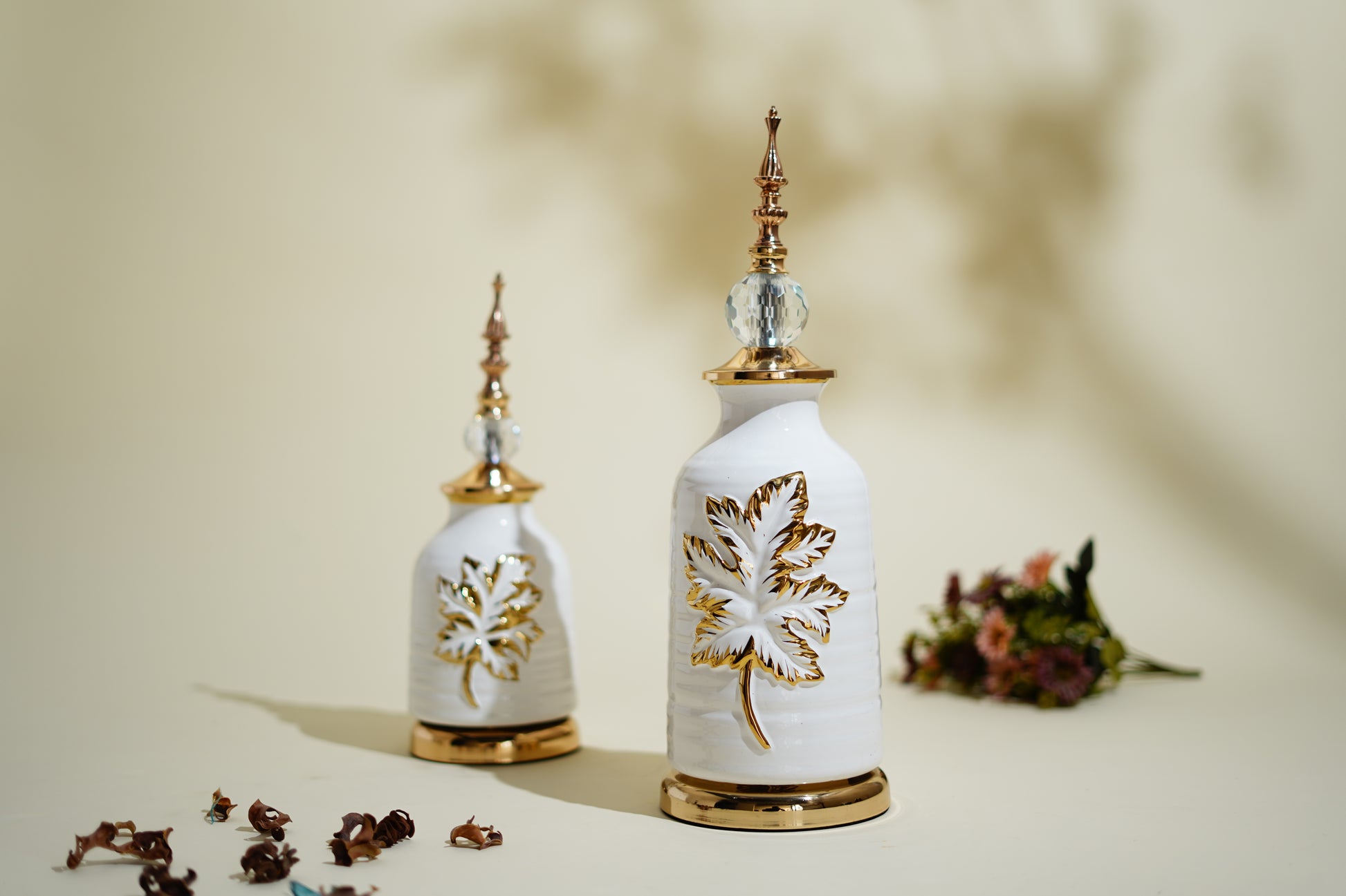 White Gold Leaf Antique Decor Showpiece (Set of 2)