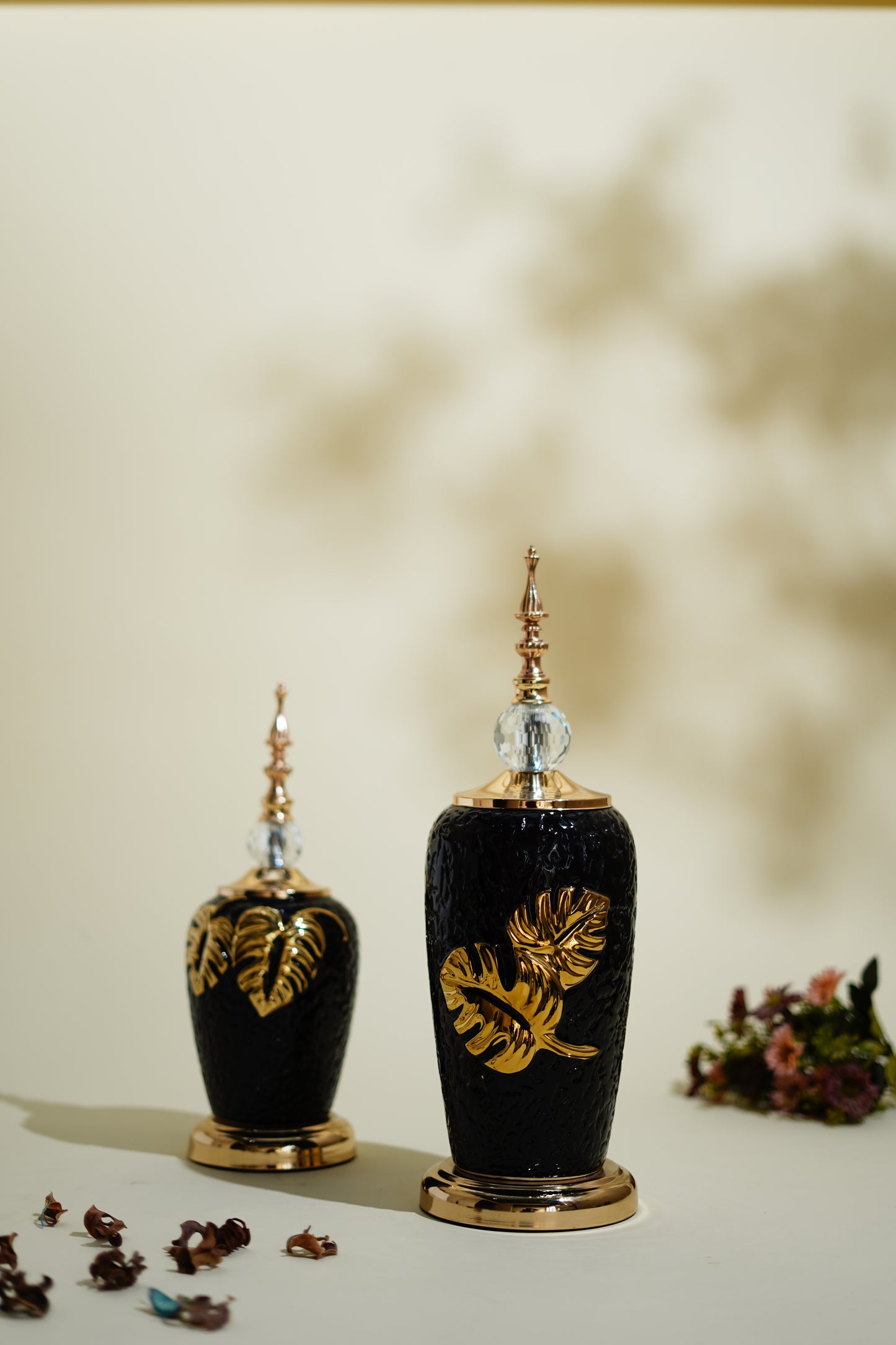 Black Gold Leaf Antique Decor Showpiece (Set of 2)