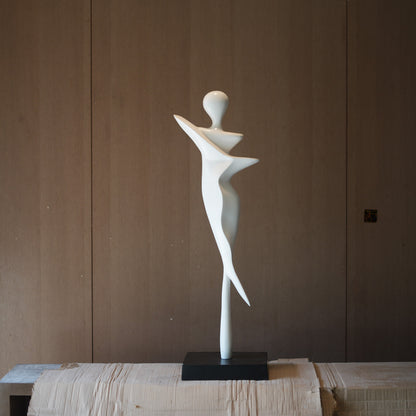 Mi Amor Metal Lady Sculpture (White)