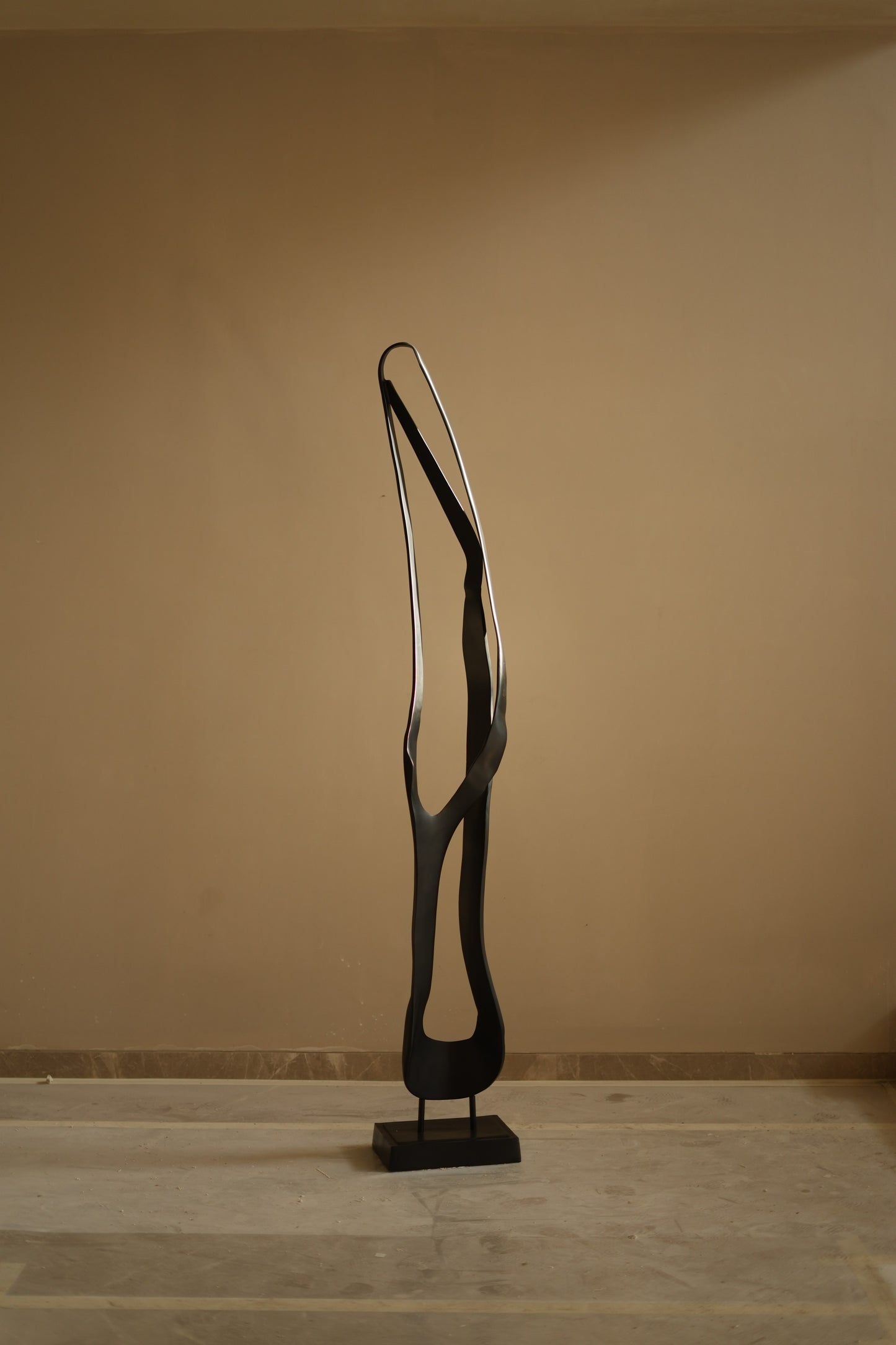 Indomitus Metal Sculpture – 5 Ft & 6 Ft Large Courtyard Decor