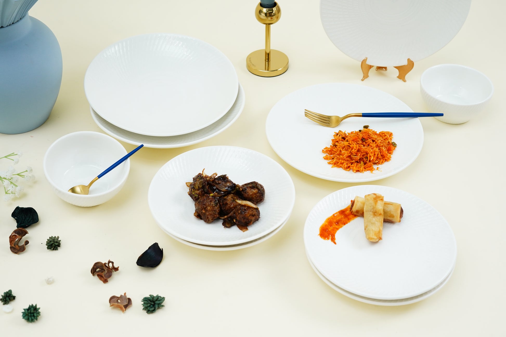 Mangata White Ceramic Dinnerset (Set of 8 Pcs)