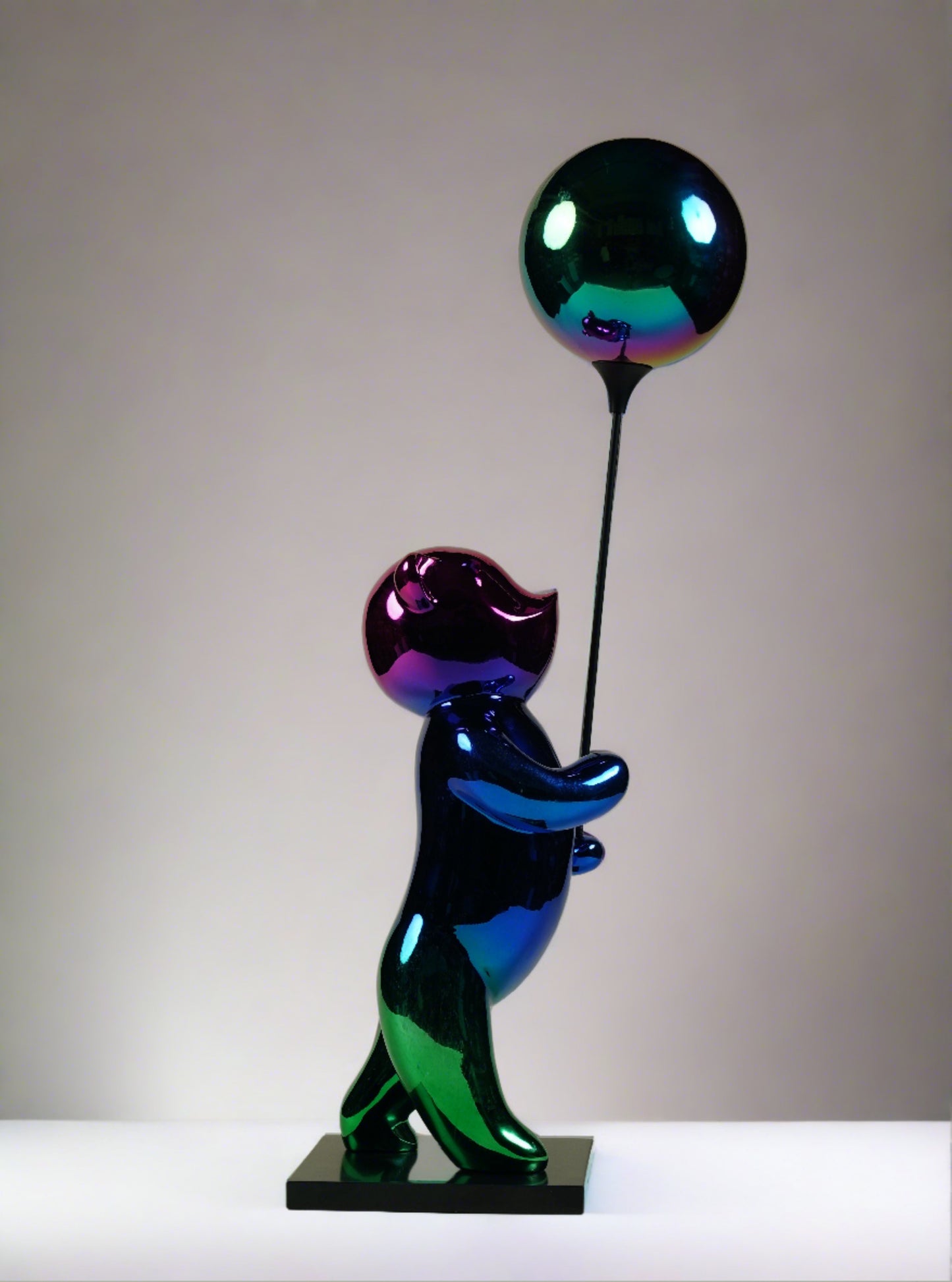 Bear Ballon Sculpture for Bar Decor