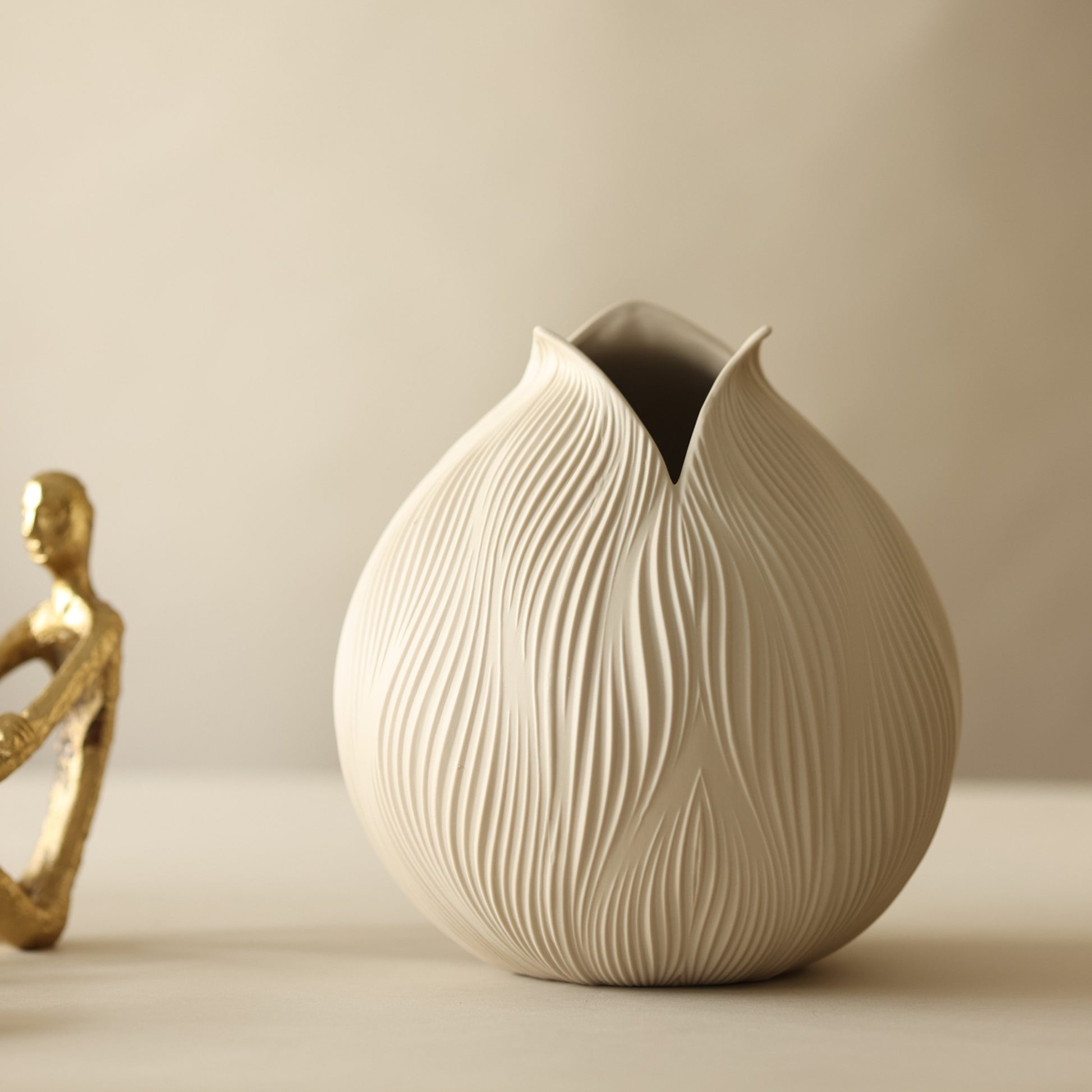 Ammil Living Room Cream Vase
