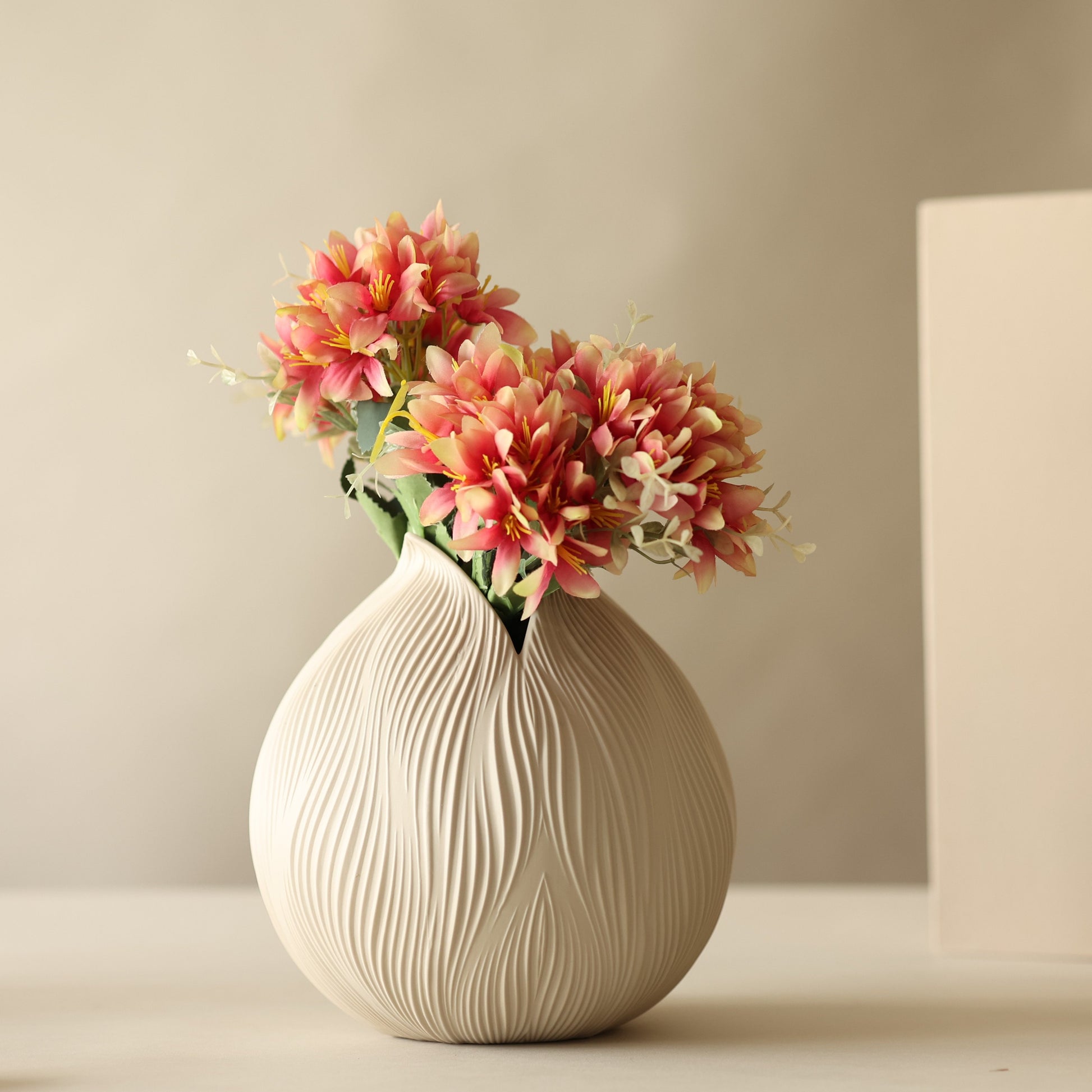 Ammil Living Room Cream Vase
