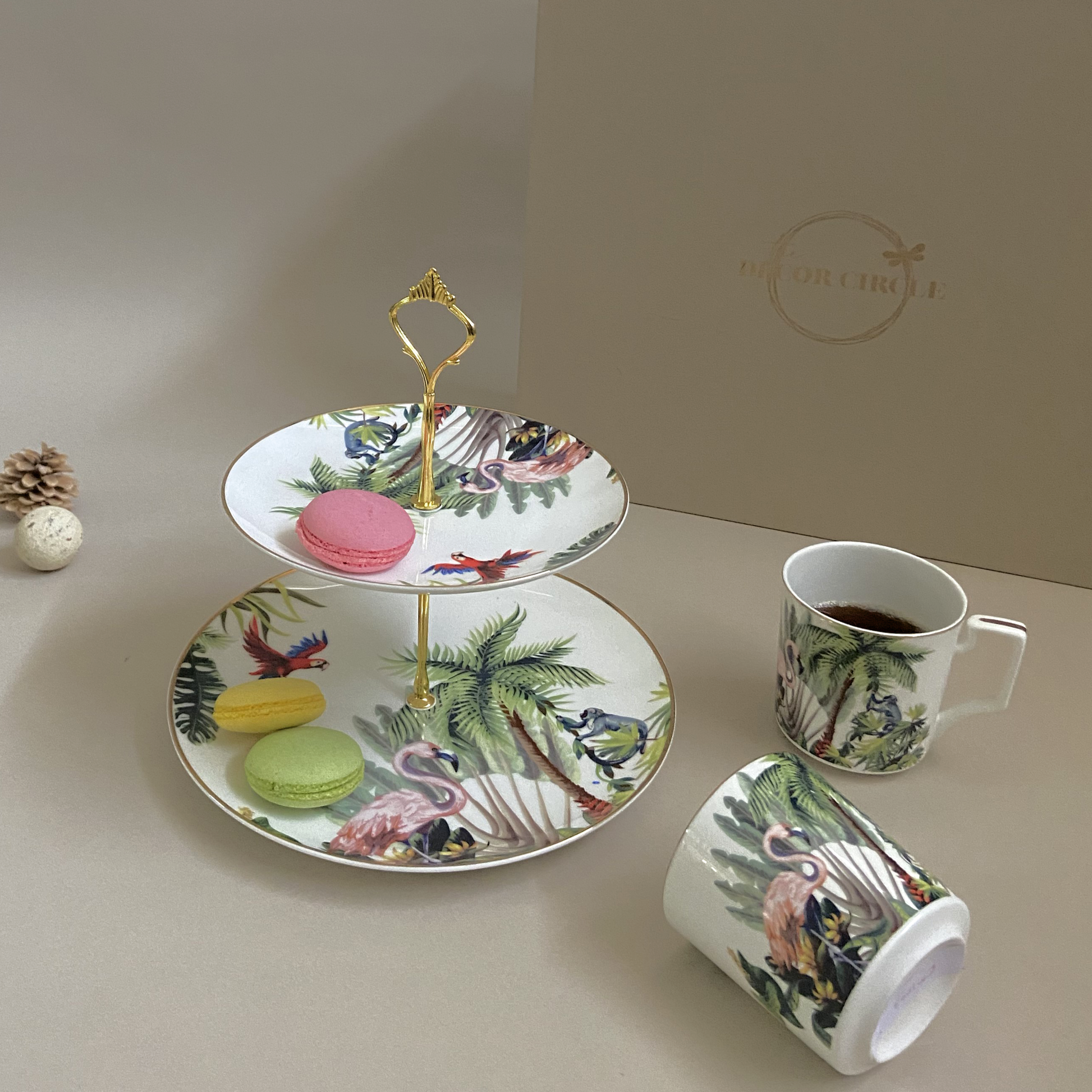 Fabella Dessert platter & Mugs Gift hamper