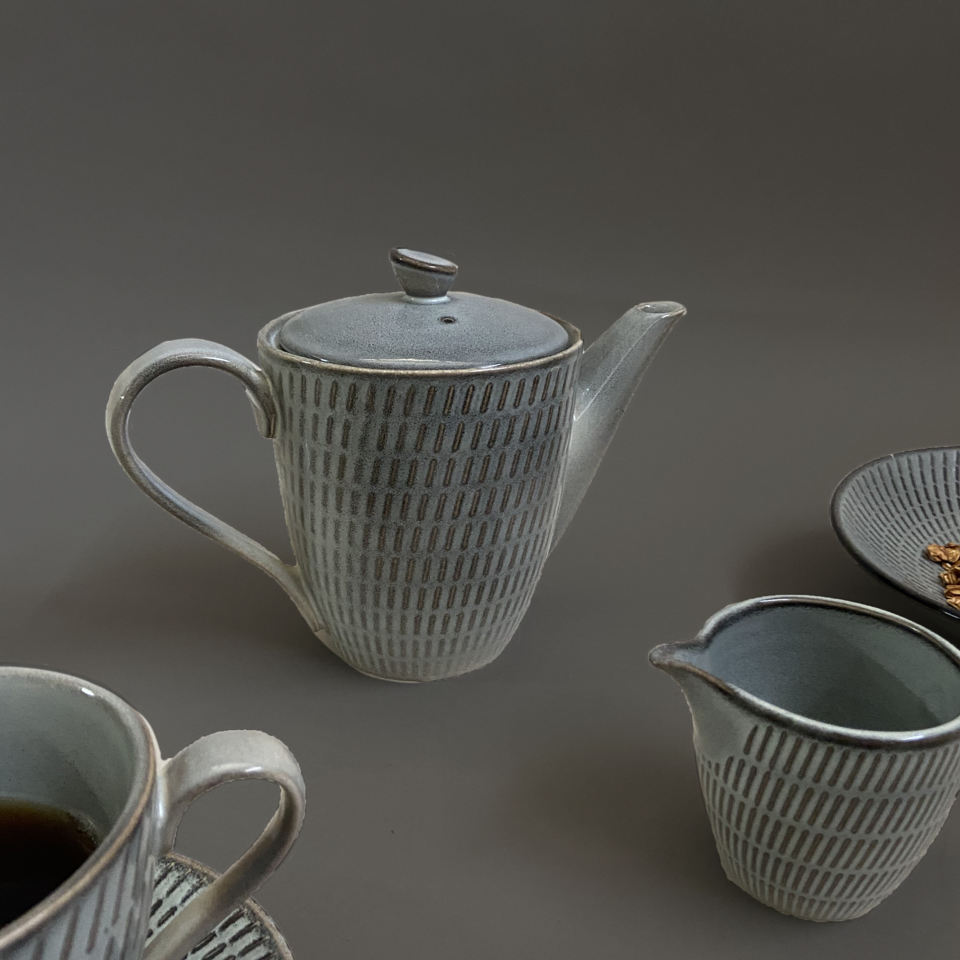 Grey Mangata Luxury Tea/Coffee Set