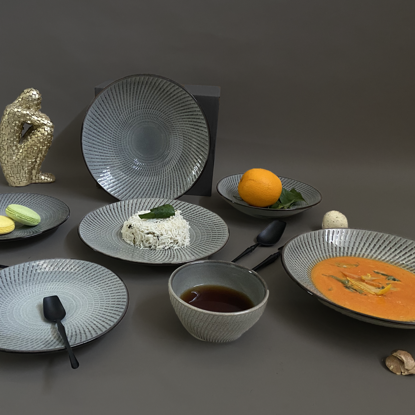 Mangata Grey Ceramic Serving Bowl