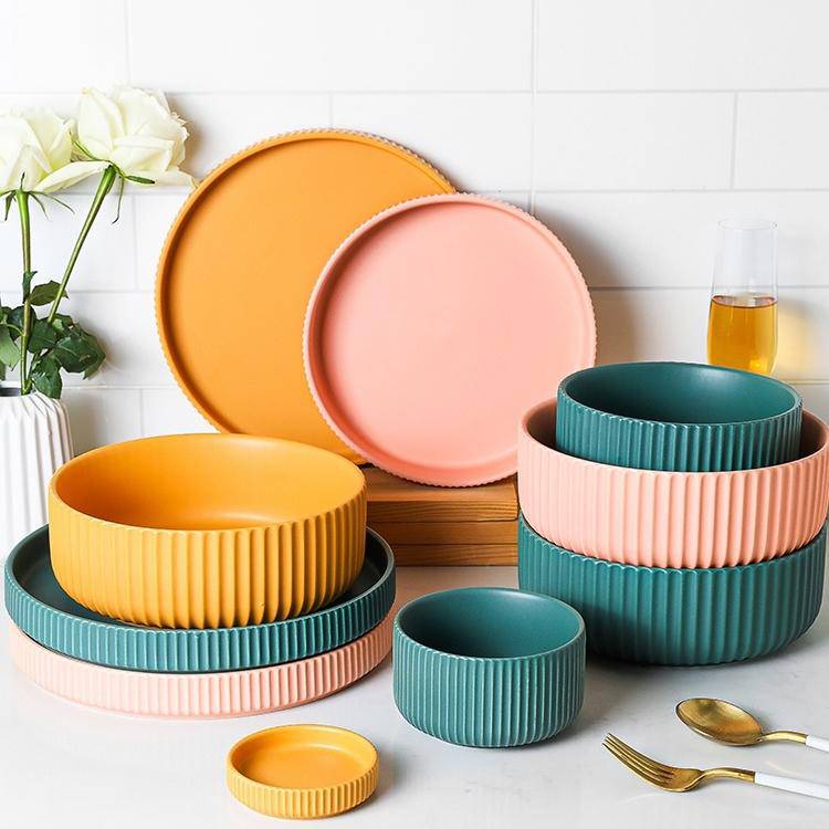 Apricus Yellow Curry Serving Bowl