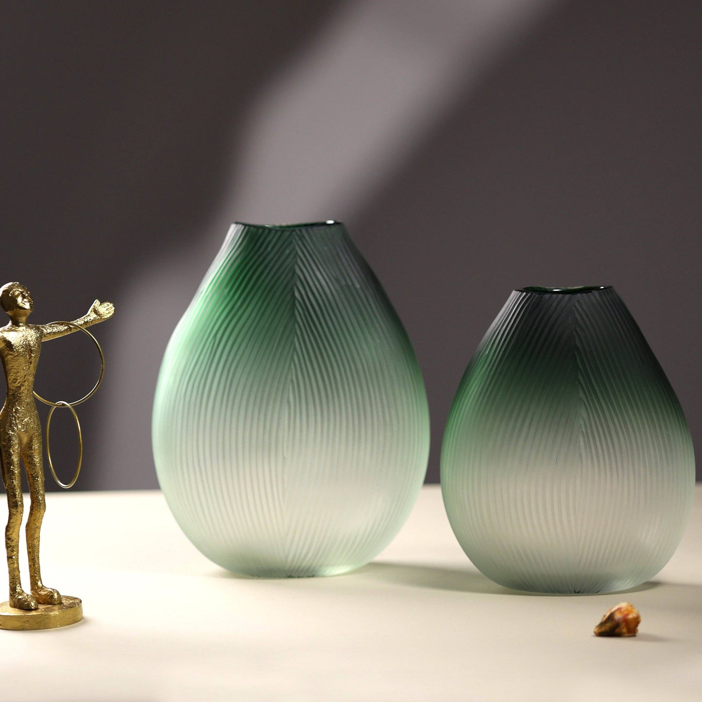Caelus Luxury Emerald Green Ribbon Decorative Glass Vase