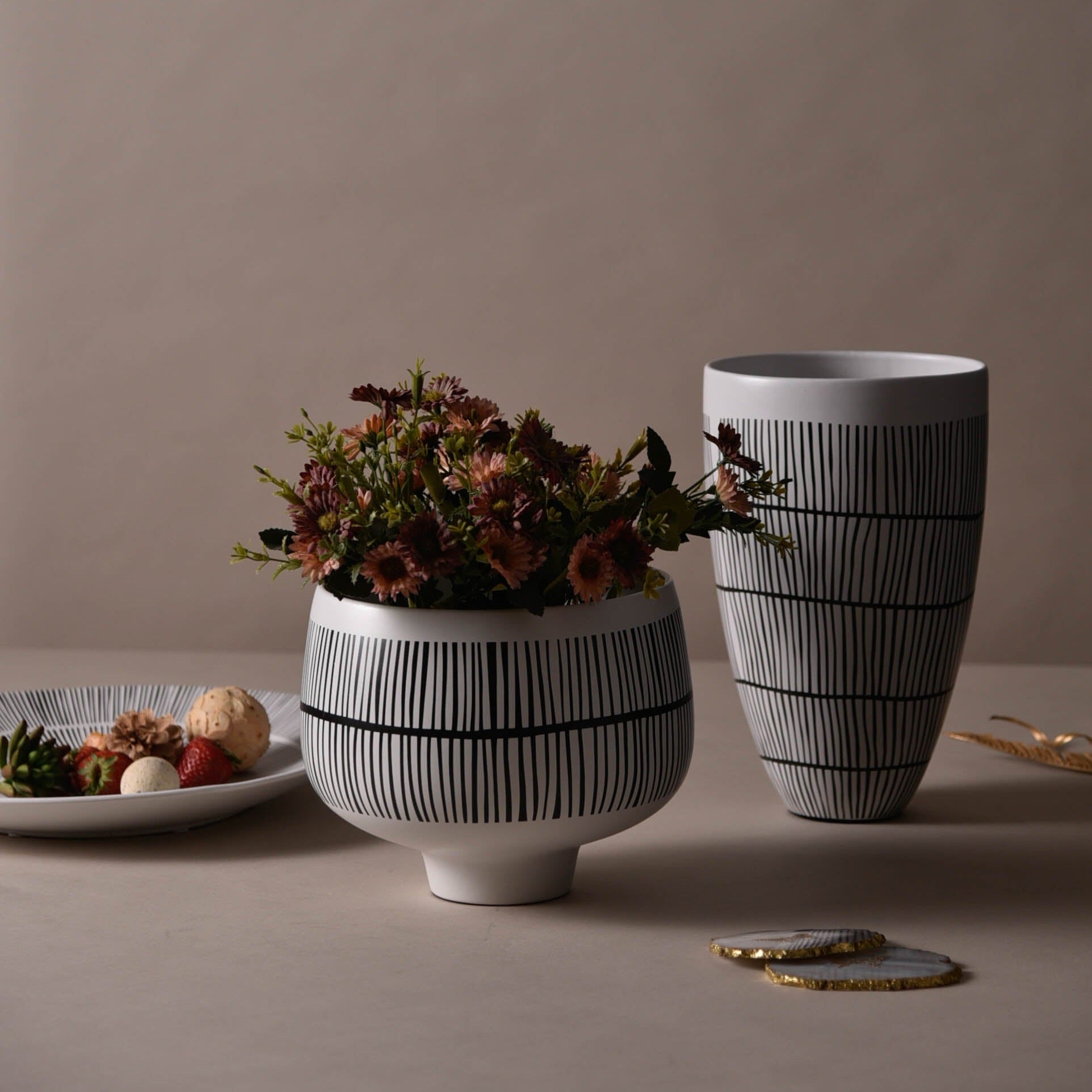 White Table Tecor Vase