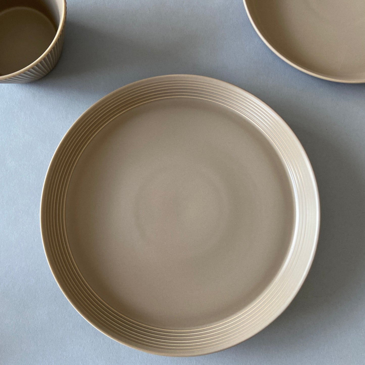 Elysian Light brown Deep dish Dinner plate