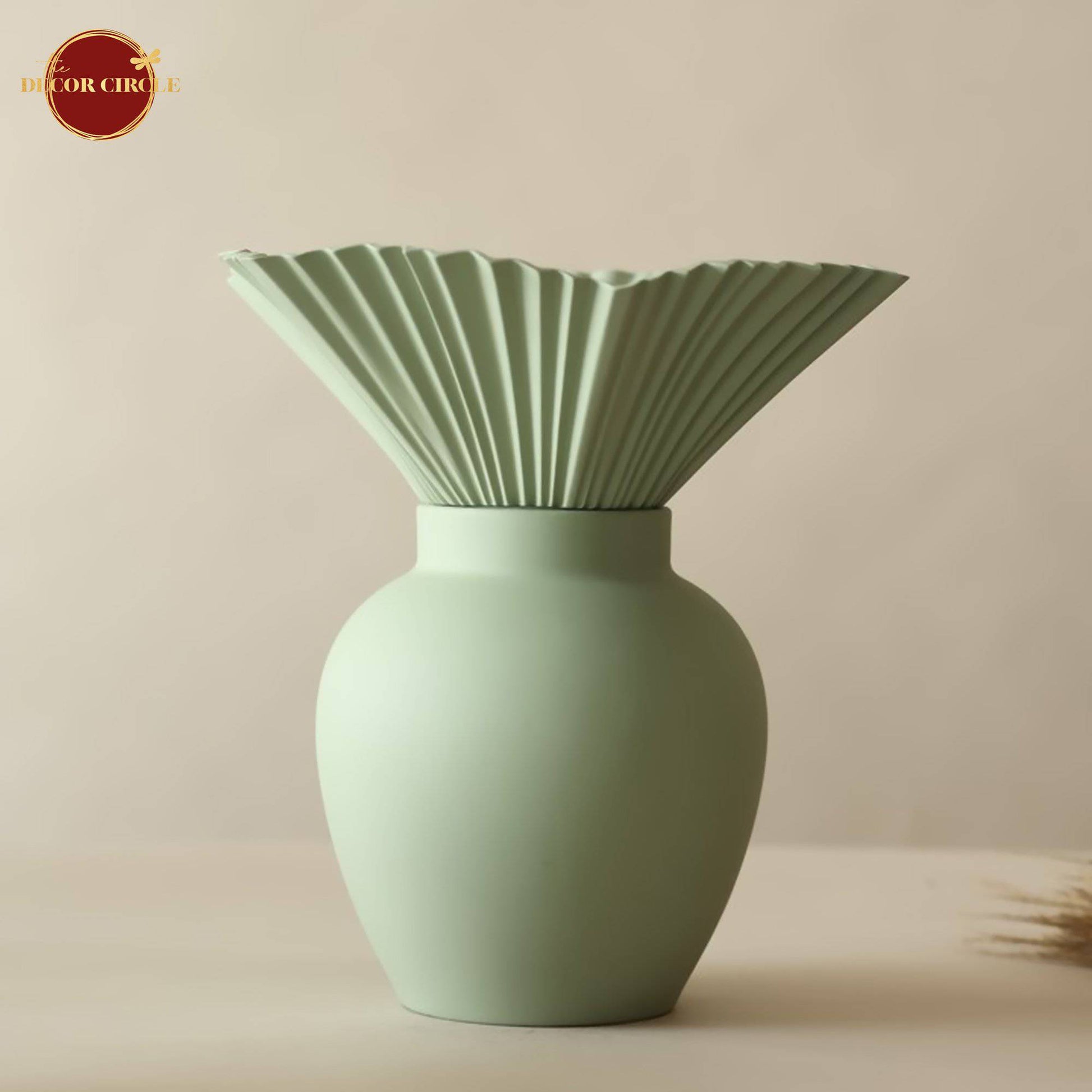 Sweven Green Porcelain Flower vase