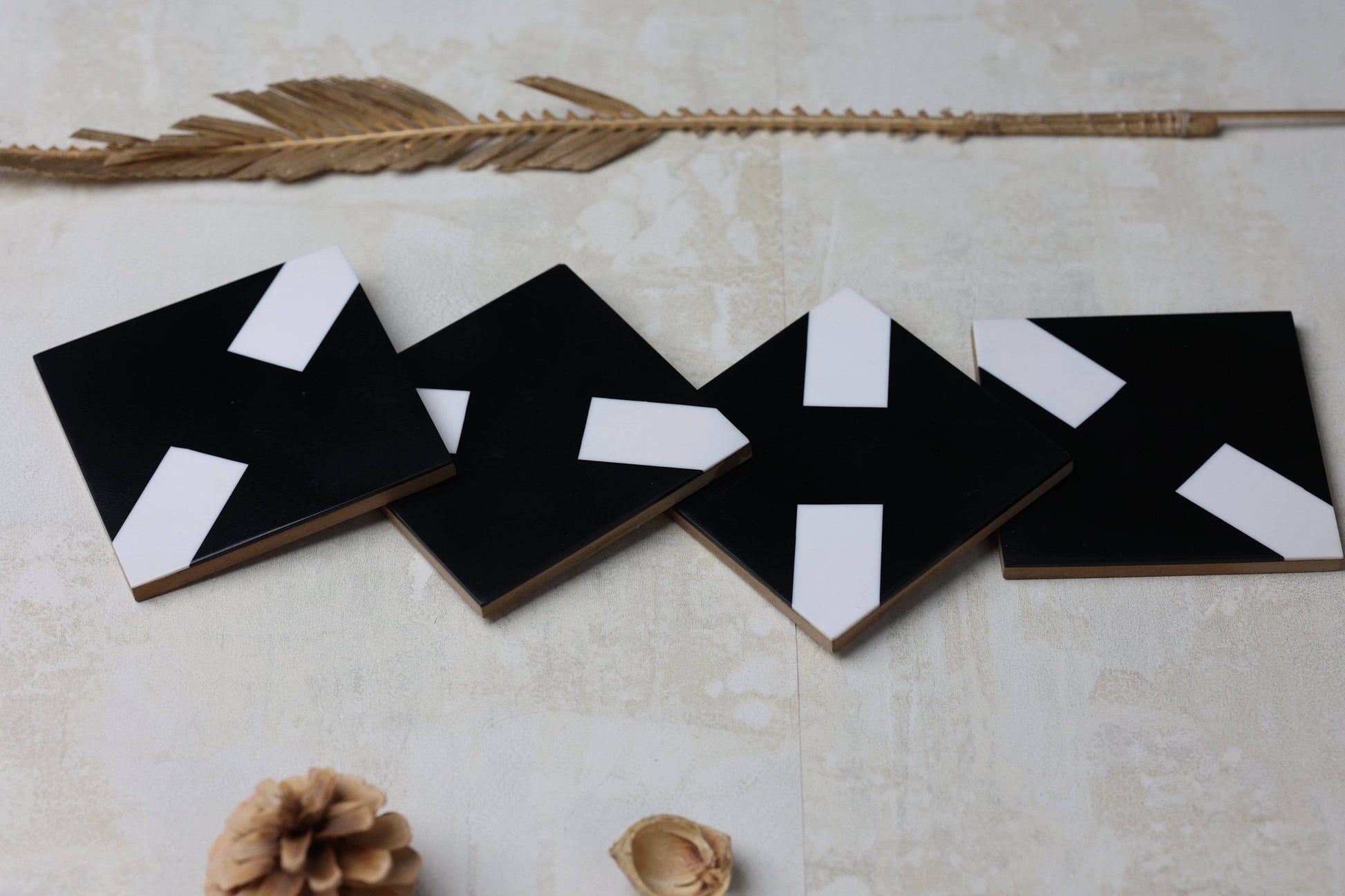 Home Decor Accessories Black Inlay Coasters (set of 4) - The Decor Circle