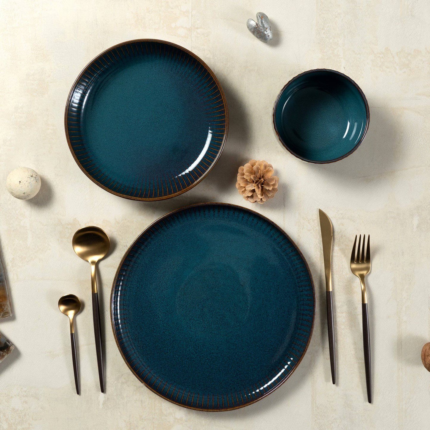 Dinnerware Emerald Viridis Deep Dish Dinner Plate - The Decor Circle