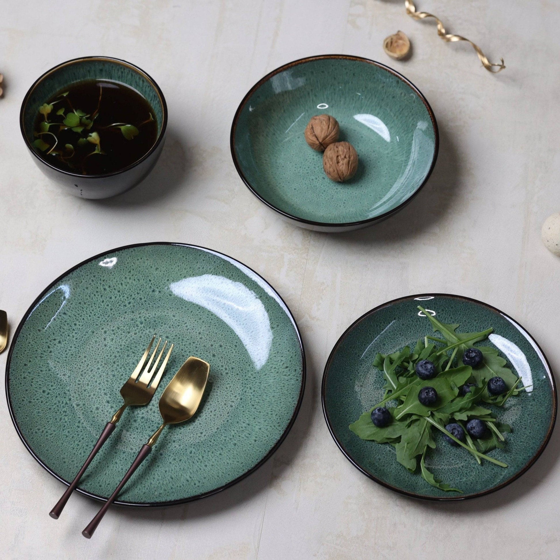 Luxury Inpensus round Green Starter Plate - The Decor Circle