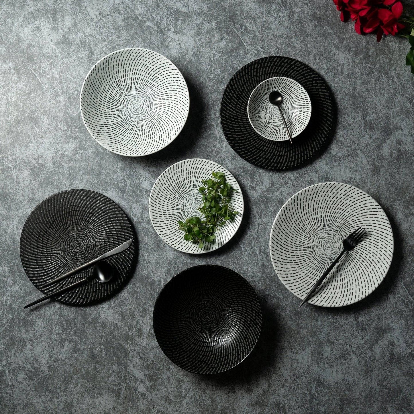 Tableware Mangata Modern Ceramic Black Plate - The Decor Circle