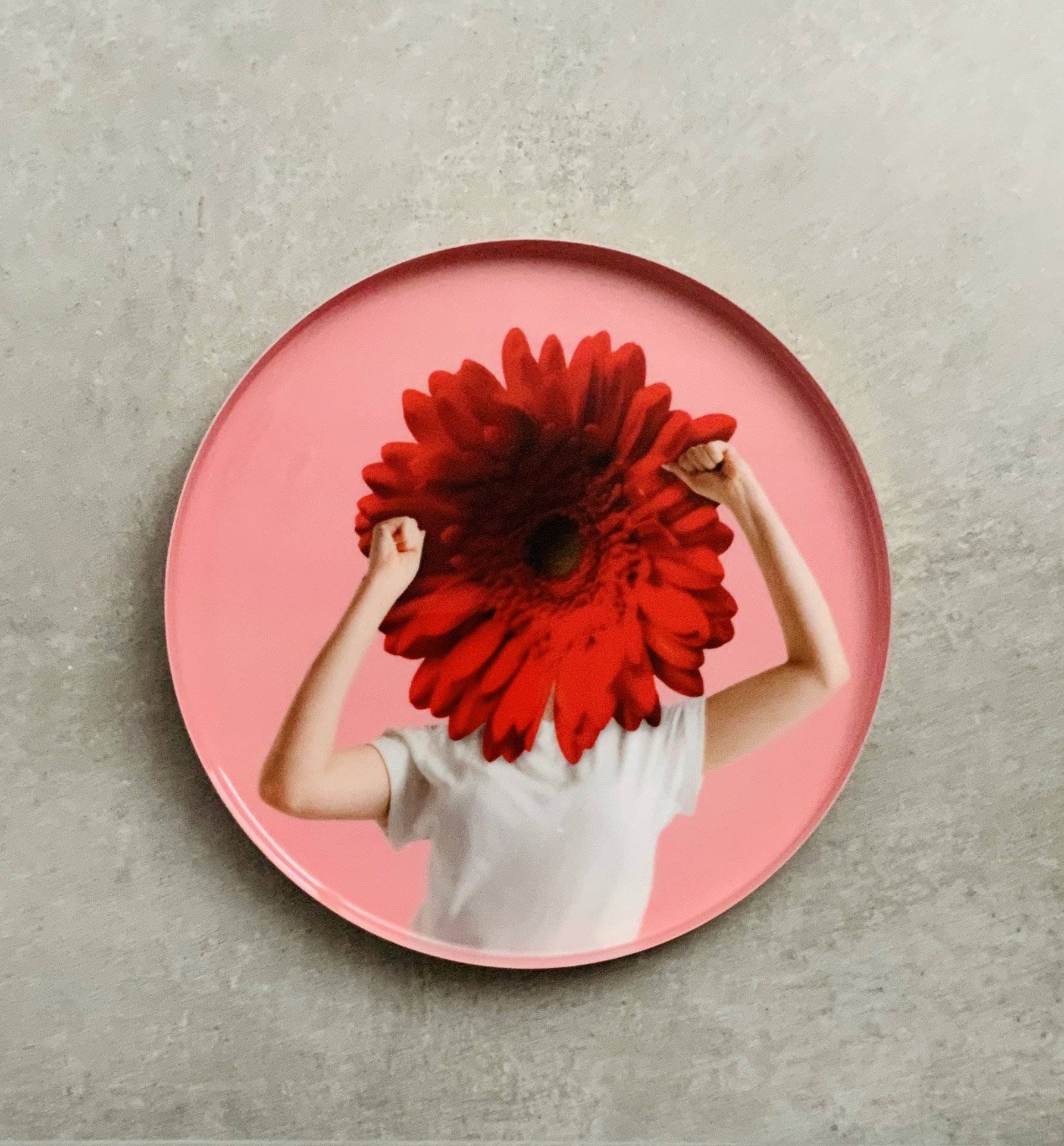 Wall Decor Home Gold Metal Wall Trays-Flower Girl (Large) - The Decor Circle